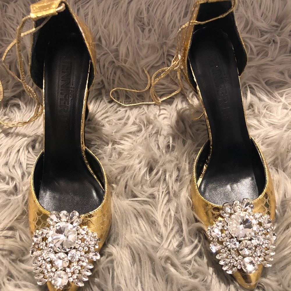 Jennifer Lee gold heels